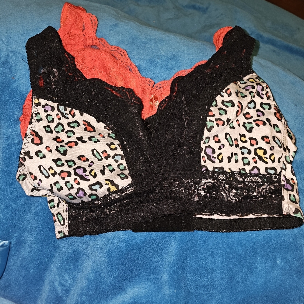 FINAL SALE Sz Medium, Rhonda Shear Soft Cup, Hook Closure Bras x2, Ahh Bra x1